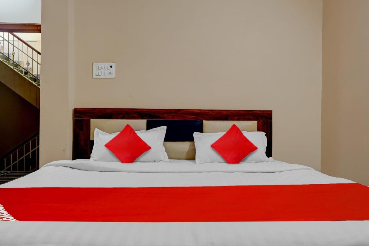 Flagship Hotel Sivam Palace Rāipur Exteriör bild